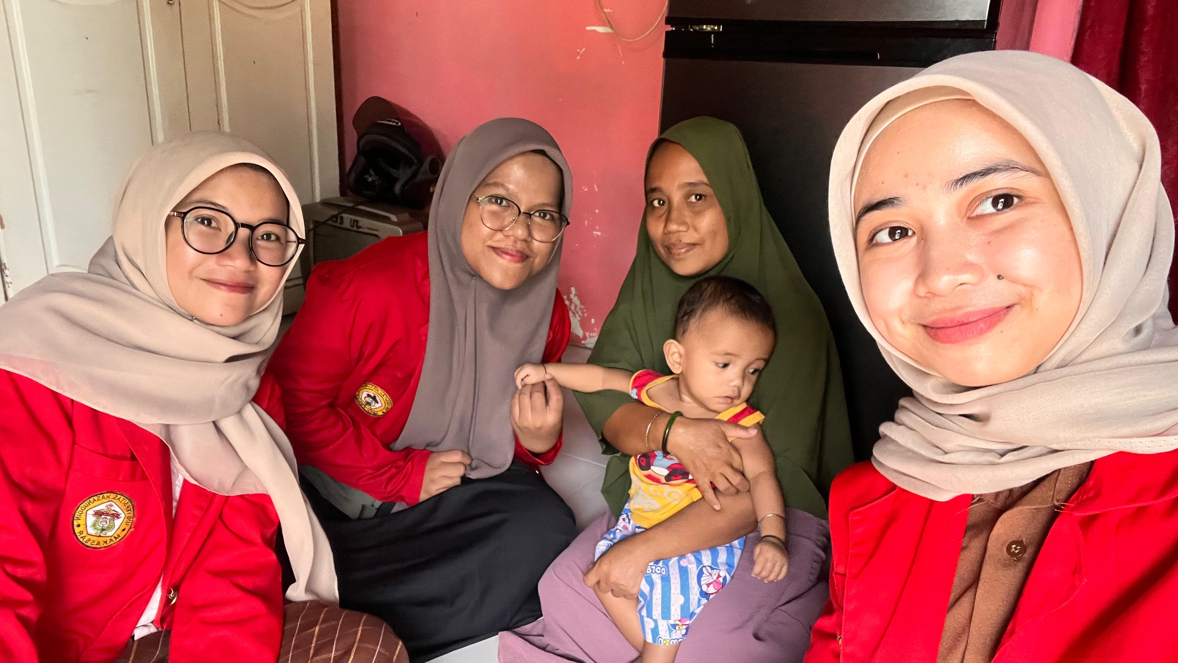 Kunjungan Kelima (Kunjungan kedua pada Ibu Nuraeni Aziz)  Pemantauan status gizi Adik Hafiz